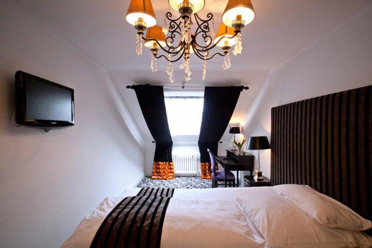 Hotel Aleksandra 3*